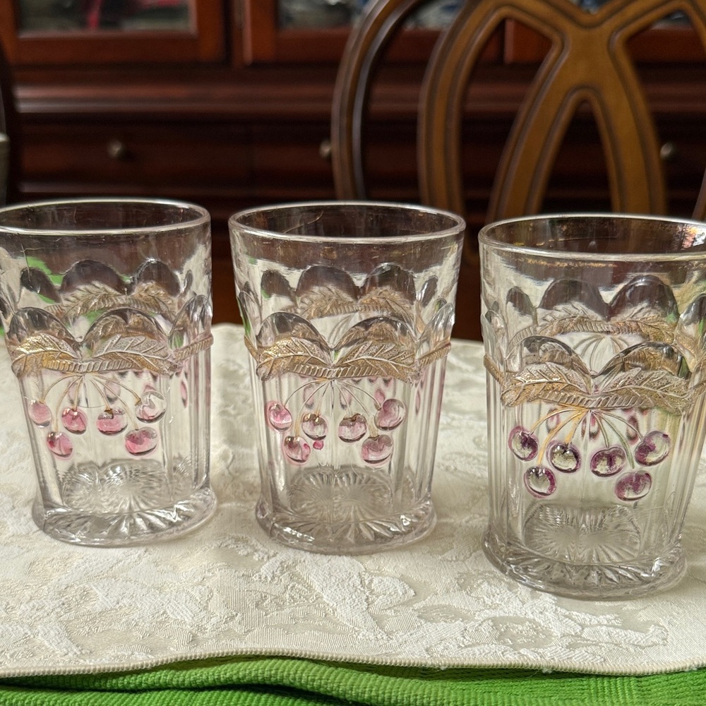 Antique 1890 early 1900’s set of 3 Northwood glass tumblers Cherry Cable pattern